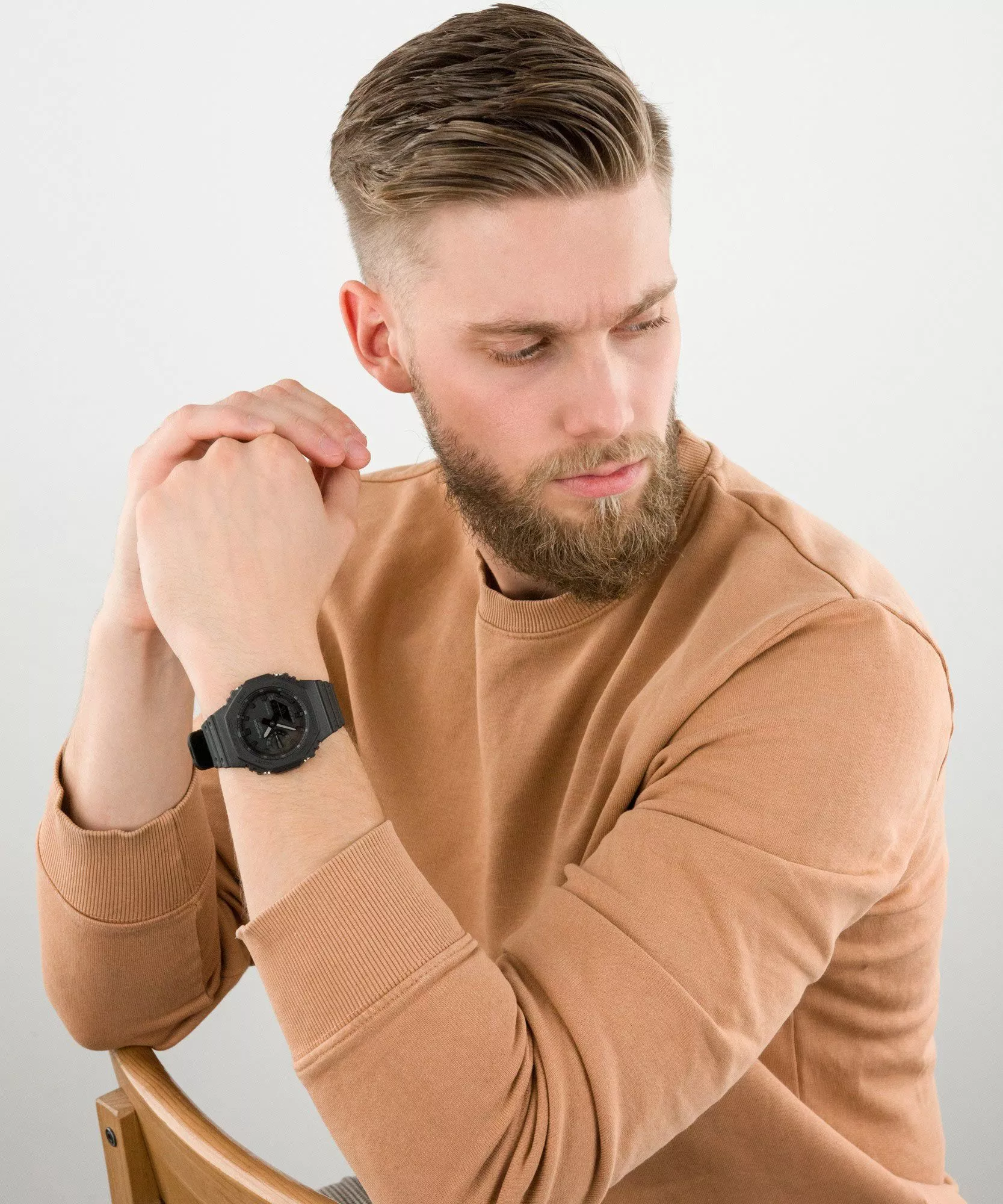 zegarek-meski-casio-g-shock-original-perfect-balance-carbon-core-guard-ga-2100-1a1er